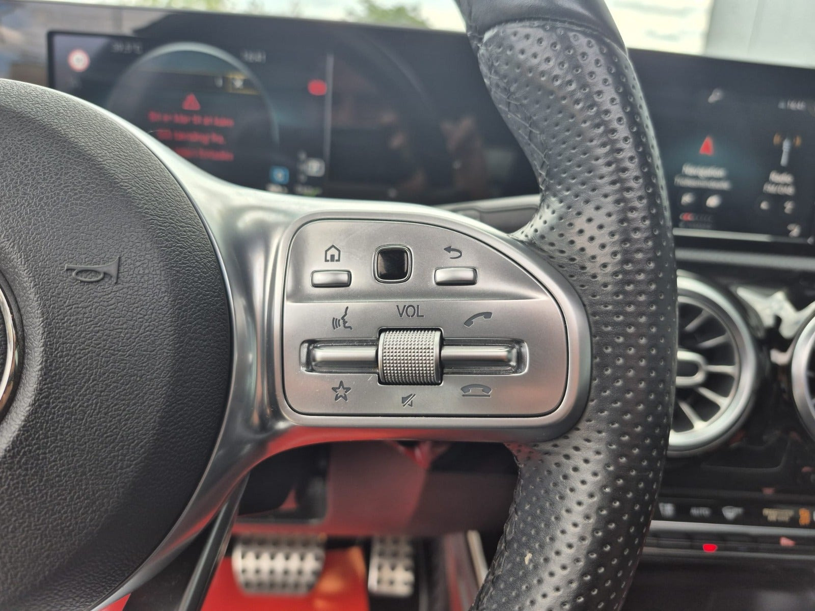 Sort Mercedes A250 e fra 2021