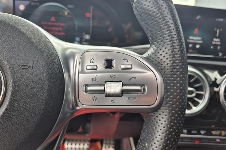 Sort Mercedes A250 e fra 2021