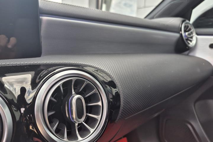 Sort Mercedes A250 e fra 2021