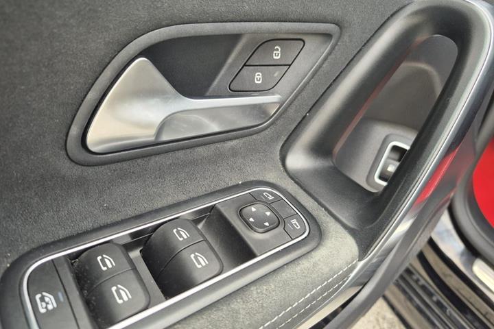 Sort Mercedes A250 e fra 2021