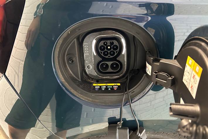 Blå Fiat 500e fra 2022