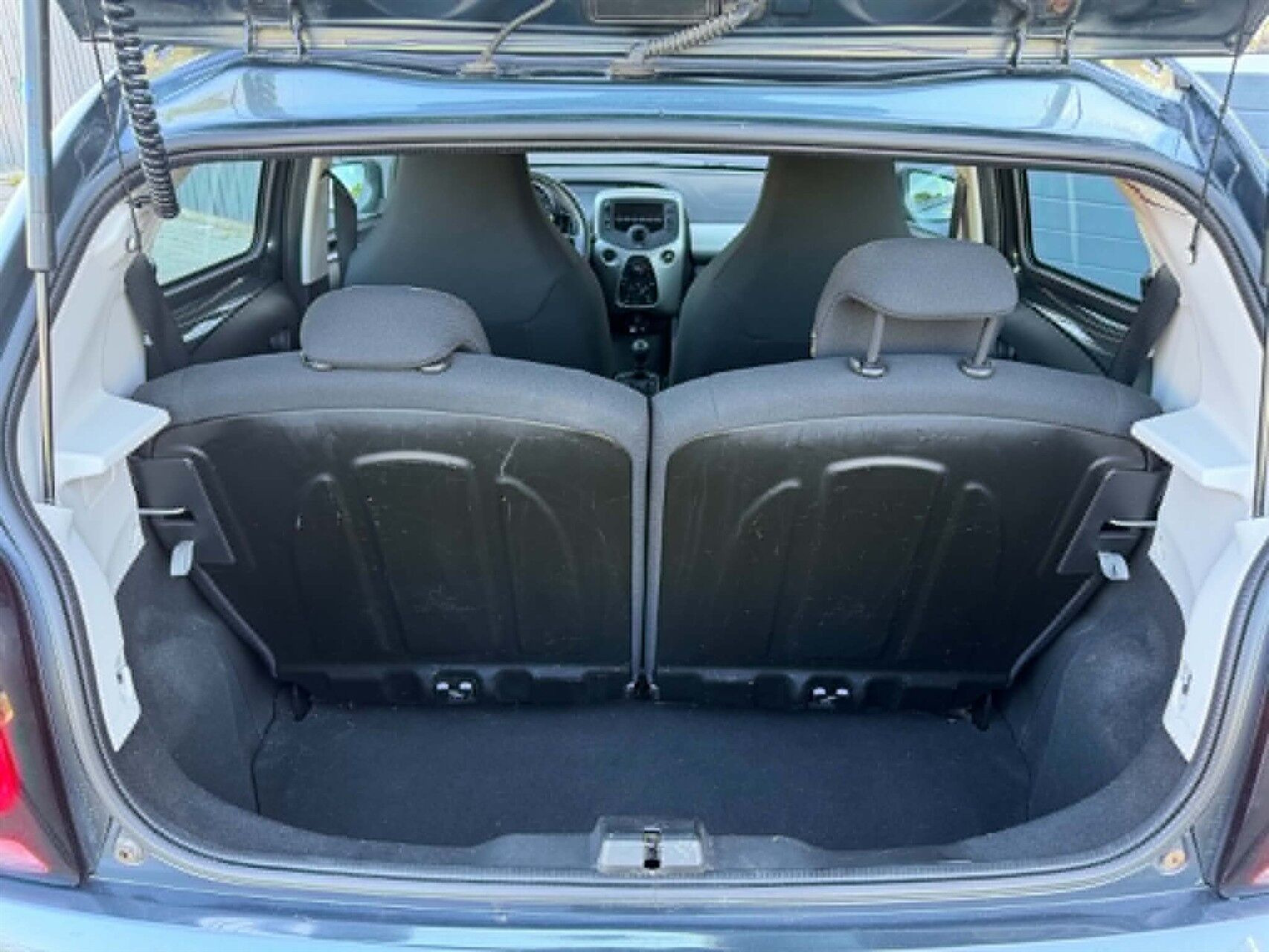 Grå Citroën C1 fra 2014