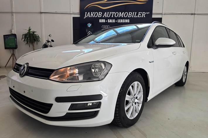 Hvid VW Golf VII fra 2015