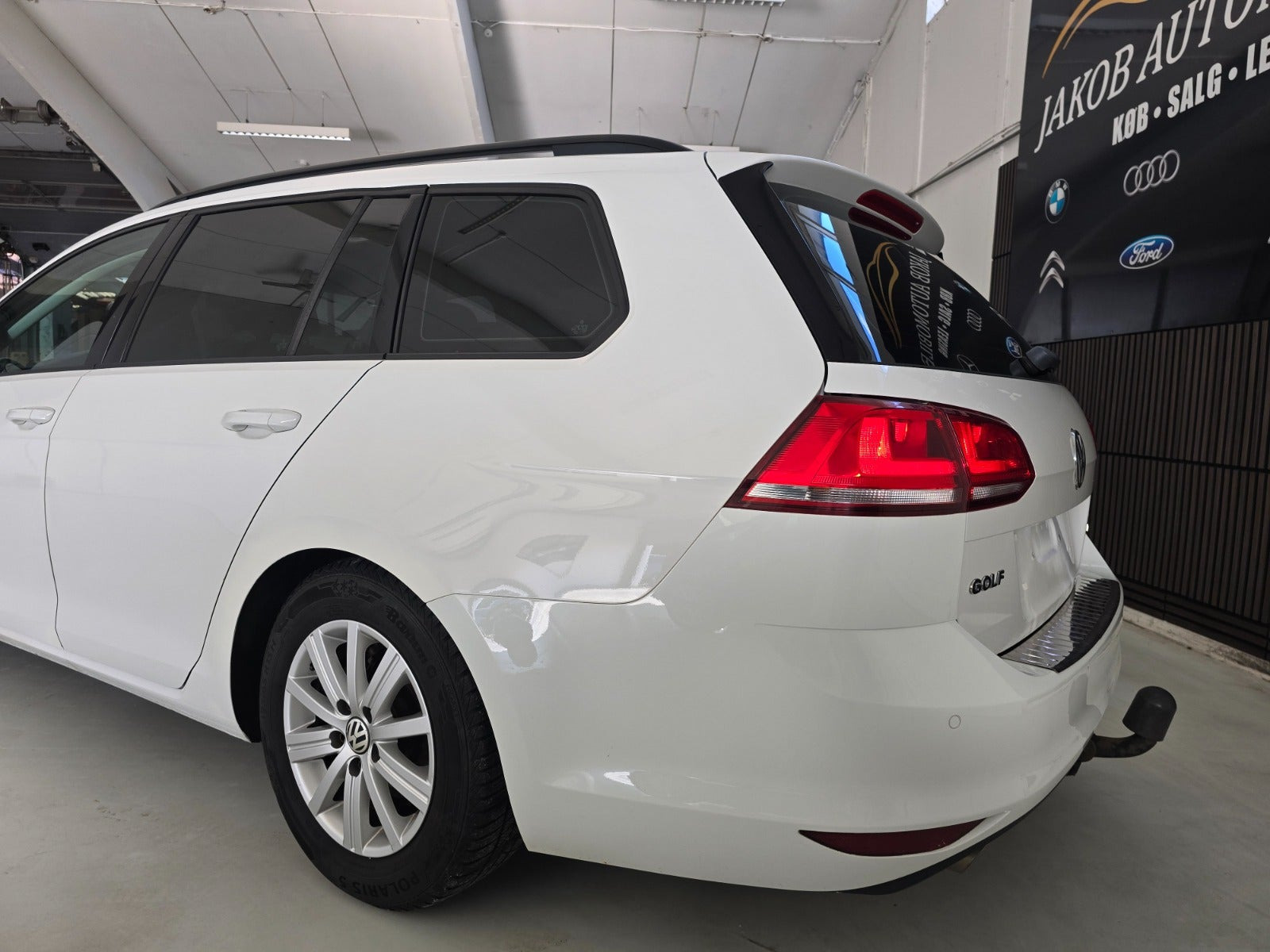 Hvid VW Golf VII fra 2015