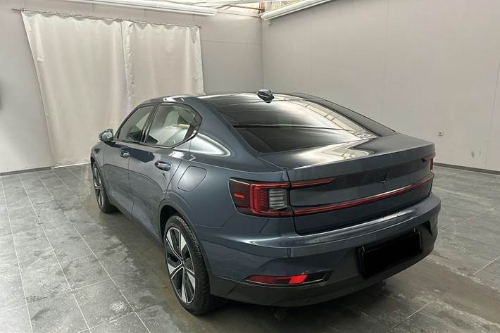 Sort Polestar 2 fra 2024