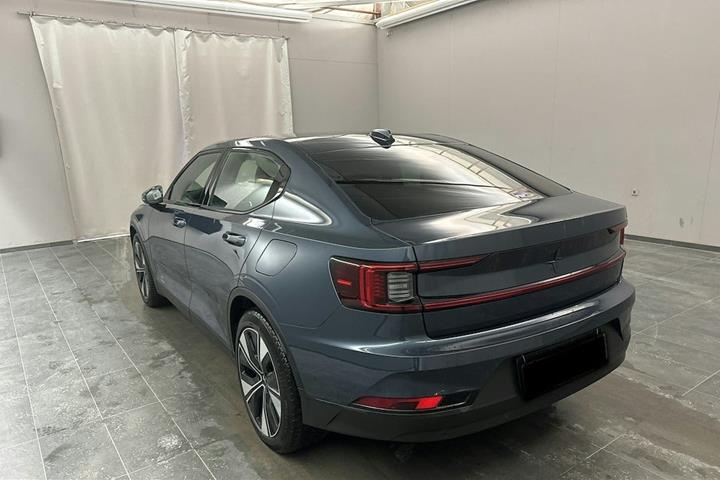 Sort Polestar 2 fra 2024