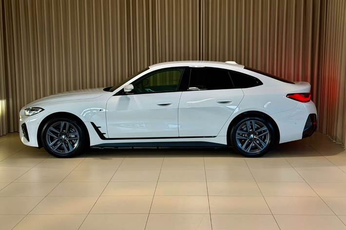Hvid BMW i4 fra 2023
