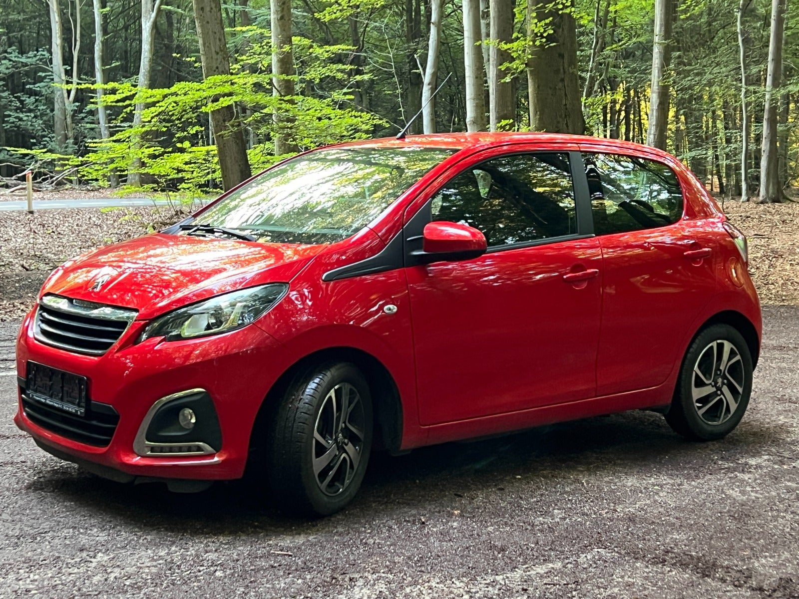 Rød Peugeot 108 fra 2020
