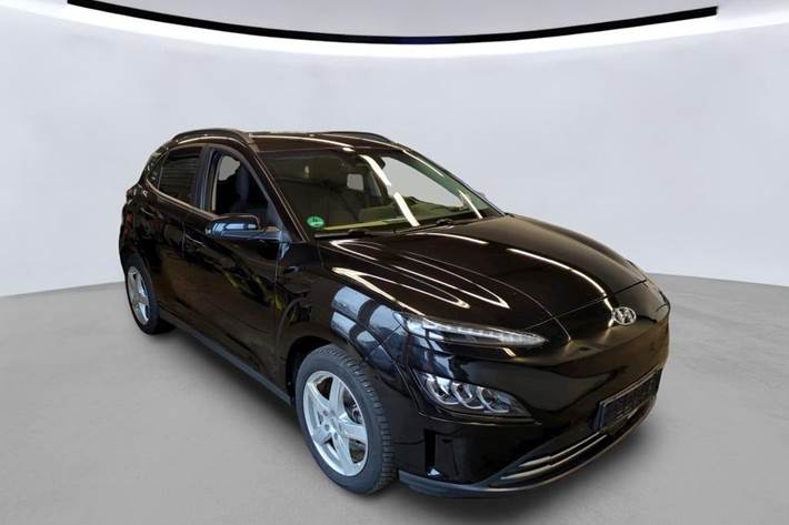 Sort Hyundai Kona fra 2022 set udefra