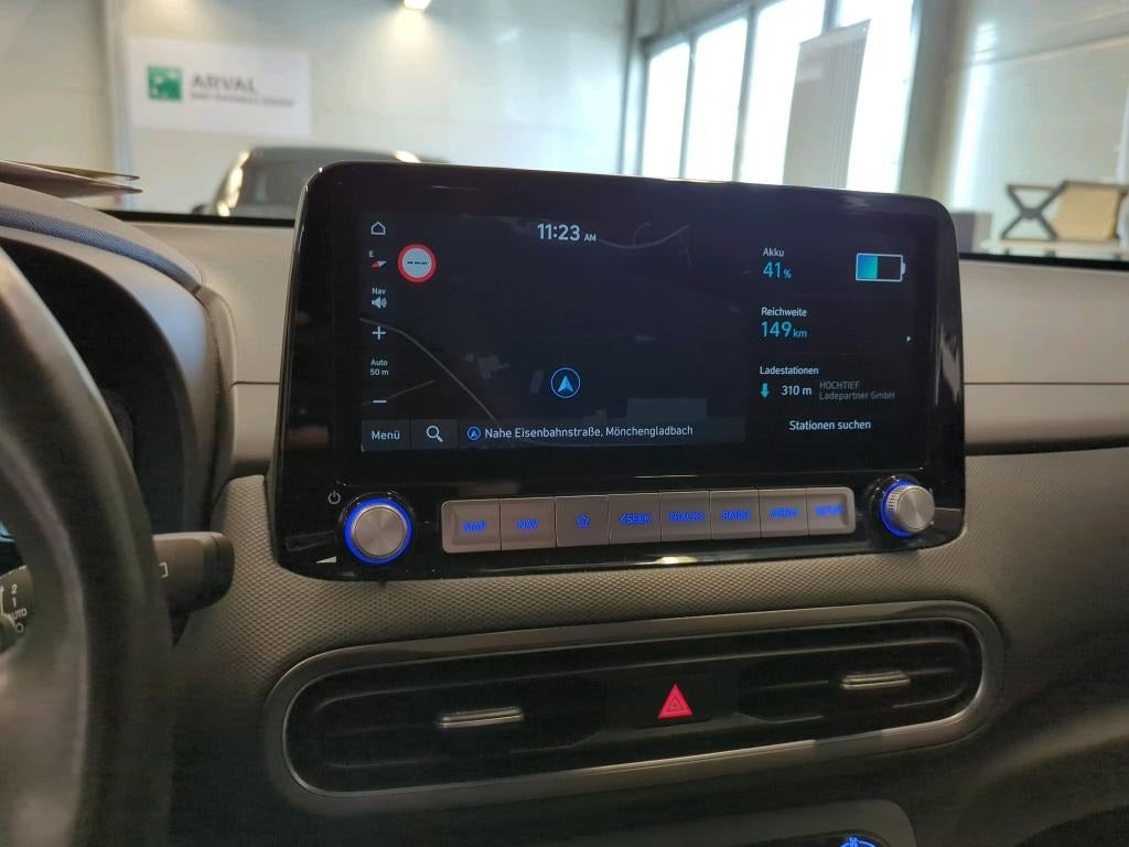 Hvid Hyundai Kona fra 2023