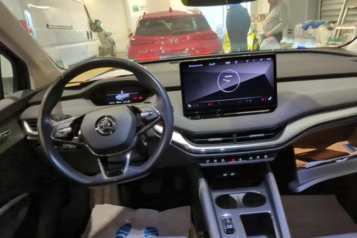 Sort Skoda Enyaq fra 2022