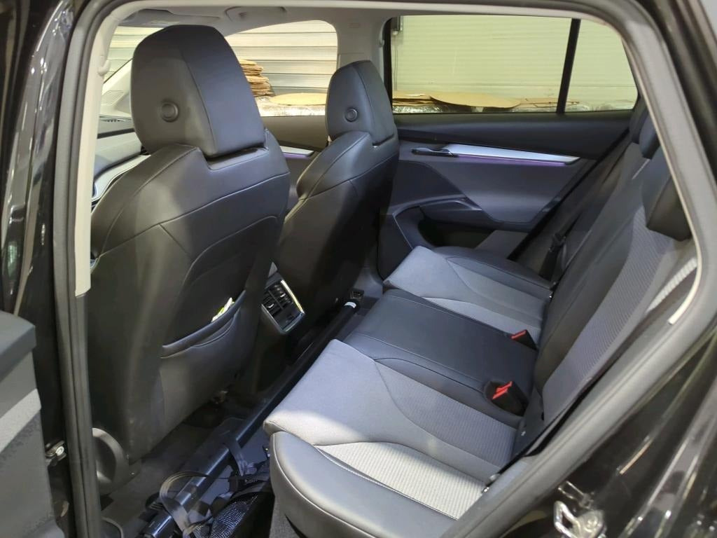 Sort Skoda Enyaq fra 2022