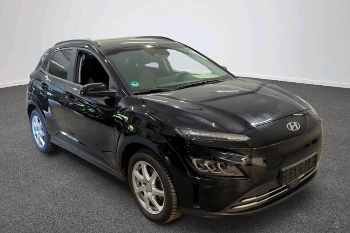 Sort Hyundai Kona fra 2022 set udefra