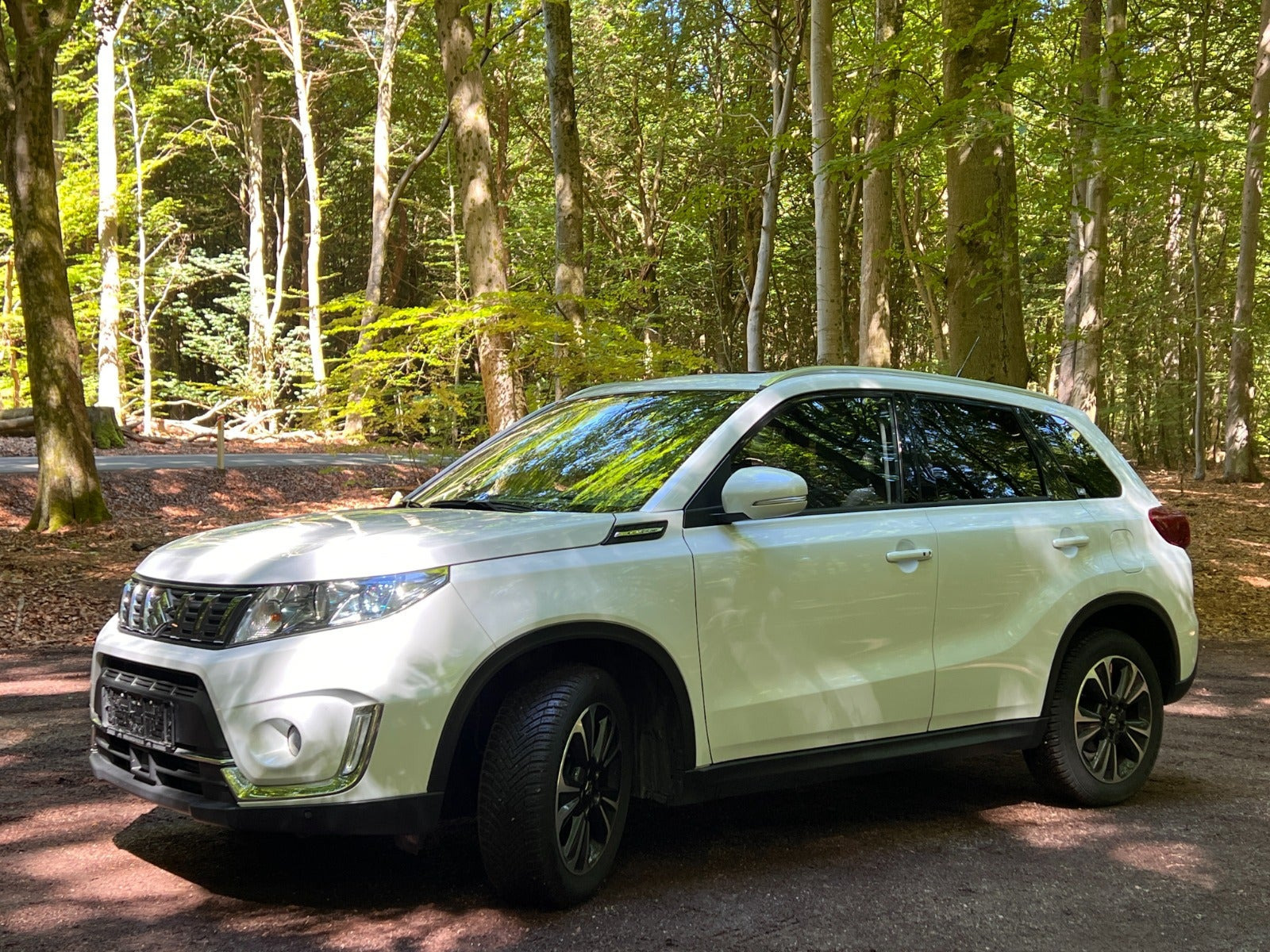 Hvid Suzuki Vitara fra 2020