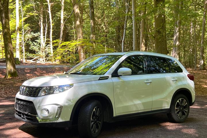 Hvid Suzuki Vitara fra 2020