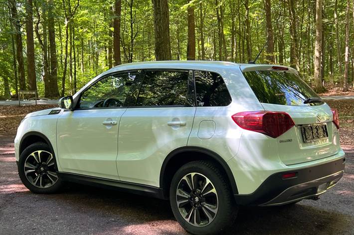 Hvid Suzuki Vitara fra 2020