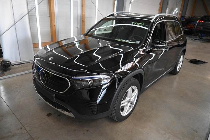 Sort Mercedes EQB250 fra 2023