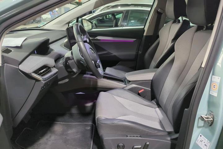 Sølv Skoda Enyaq fra 2024