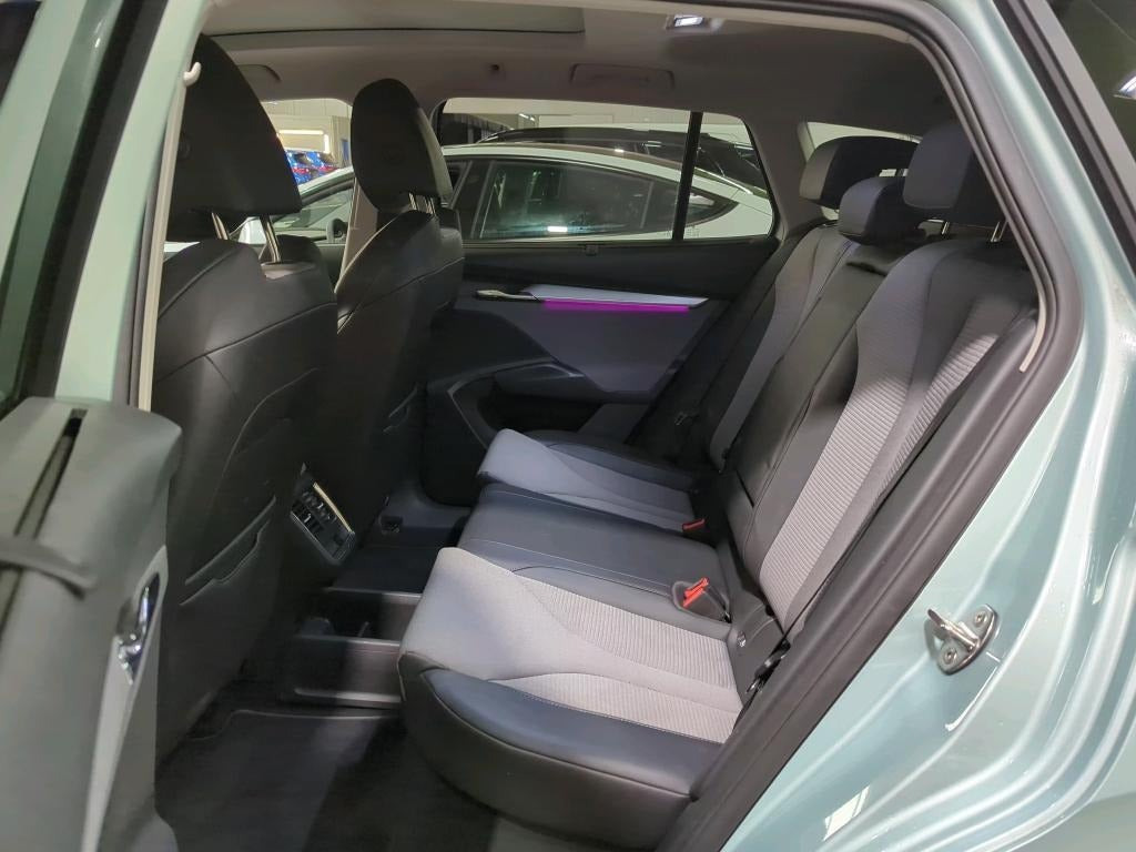 Sølv Skoda Enyaq fra 2024