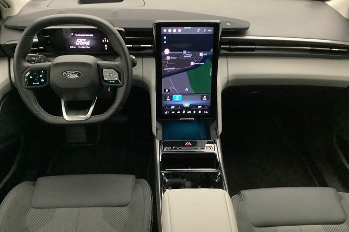 Blå Ford Explorer fra 2025