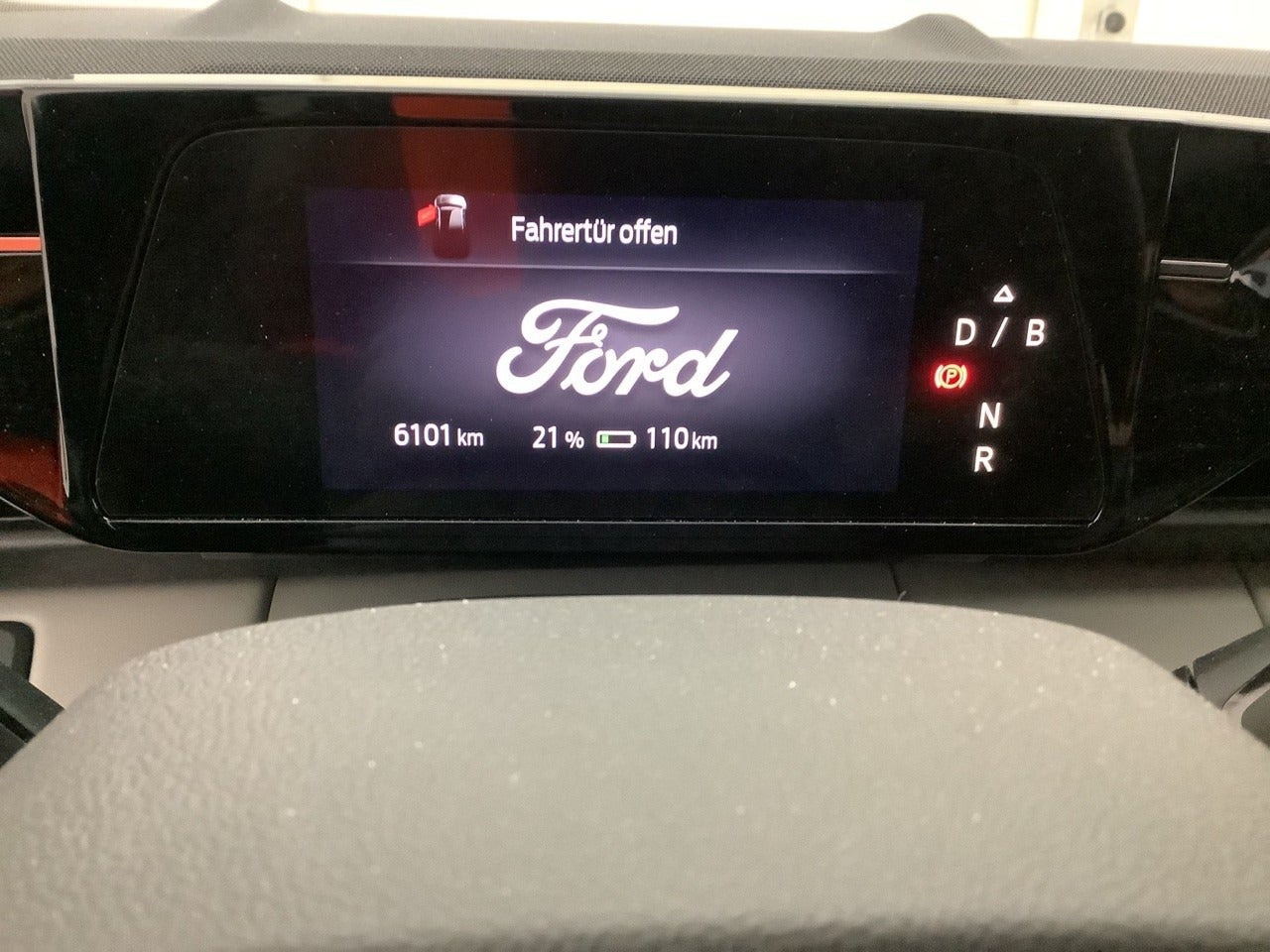Blå Ford Explorer fra 2025