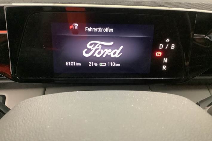 Blå Ford Explorer fra 2025