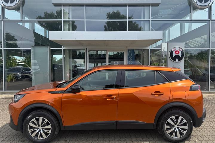 Orange Peugeot e-2008 fra 2023