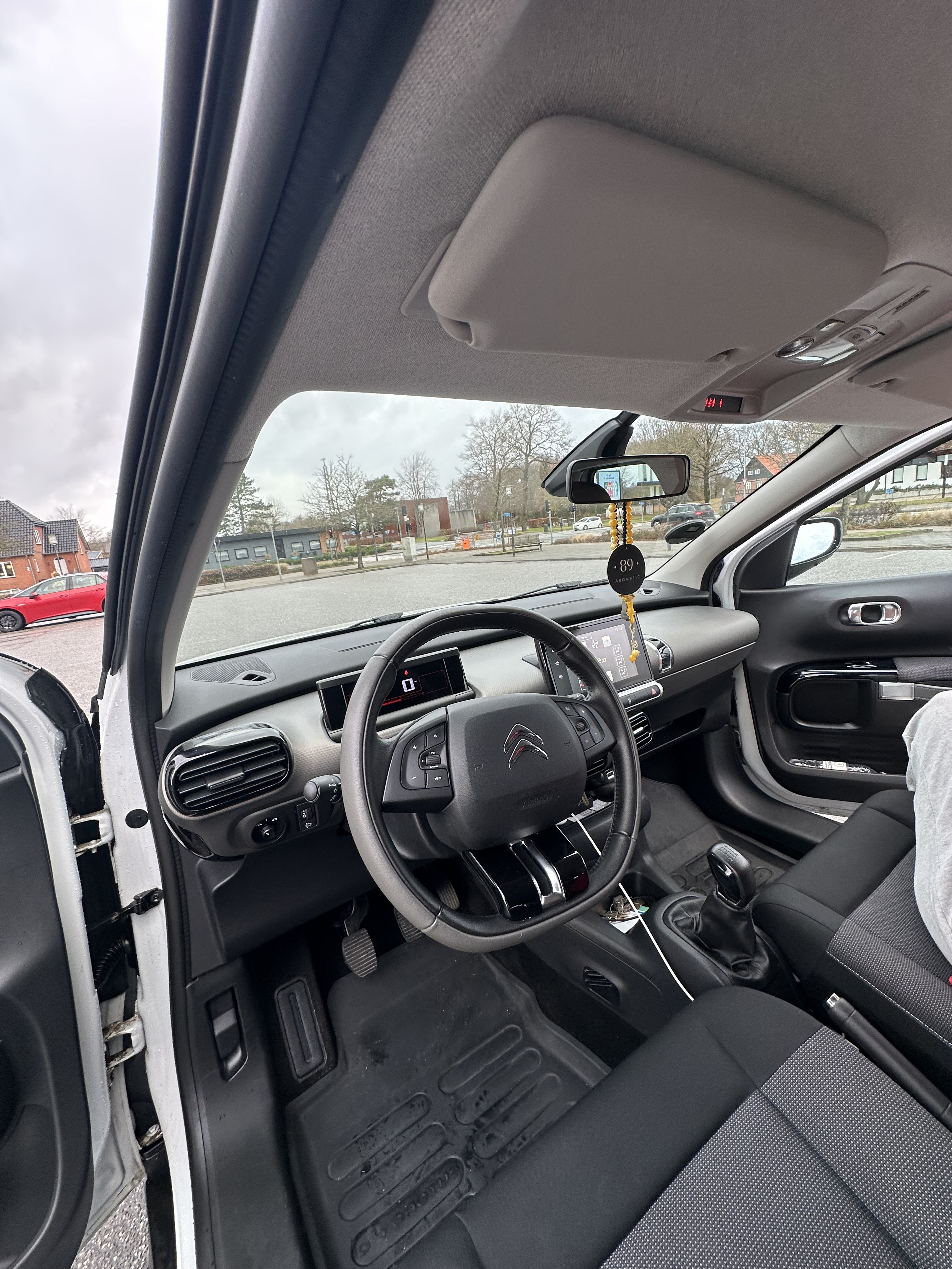 Hvid Citroën C4 Cactus fra 2016