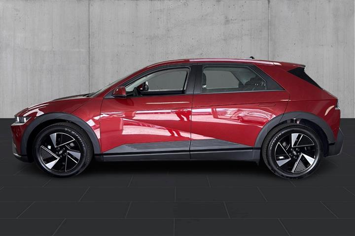 Rød Hyundai Ioniq 5 fra 2024