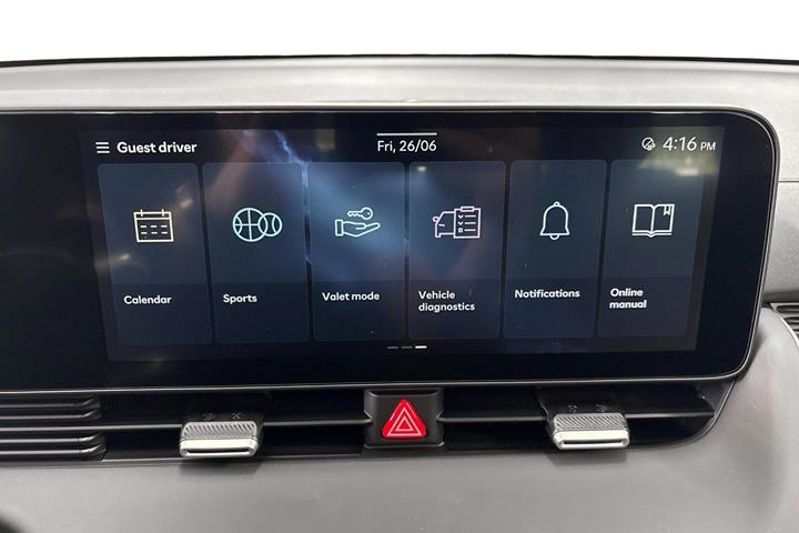 Rød Hyundai Ioniq 5 fra 2024