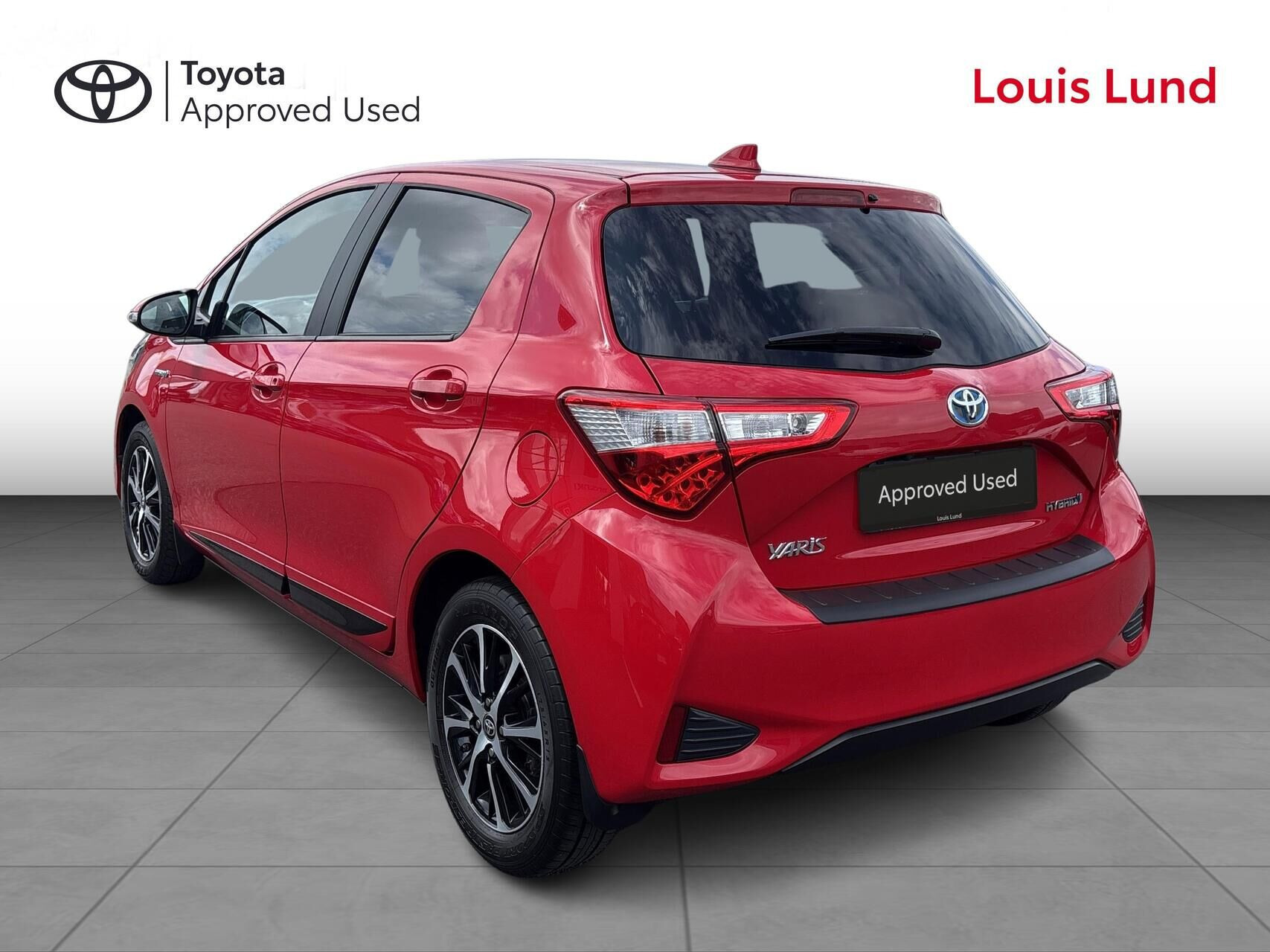 Rød Toyota Yaris fra 2020