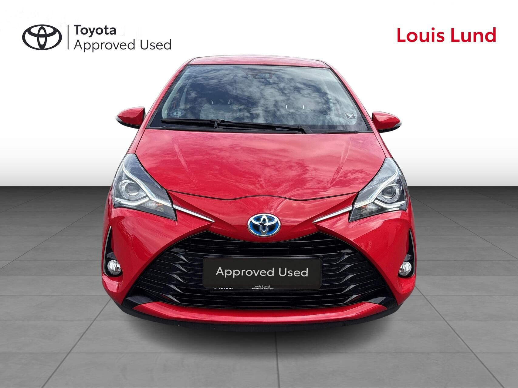 Rød Toyota Yaris fra 2020