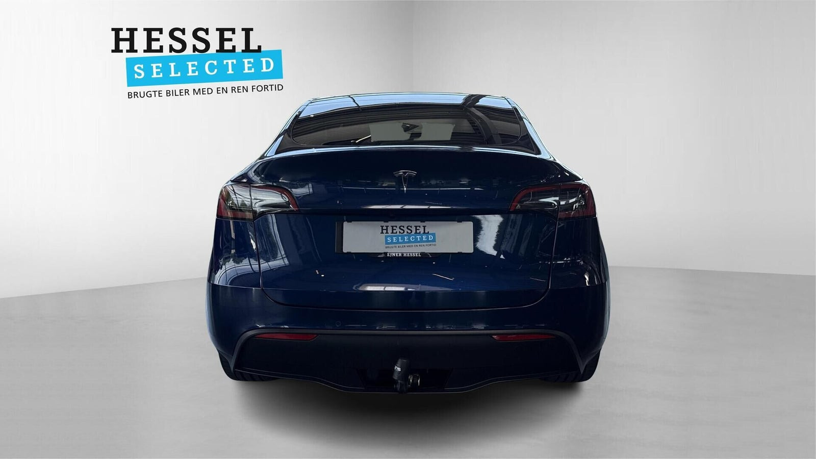 Blå Tesla Model Y fra 2021