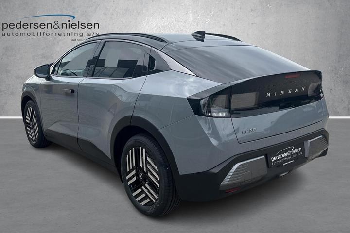 Sort Nissan Leaf fra 2026