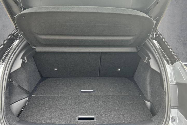 Sort Nissan Leaf fra 2026