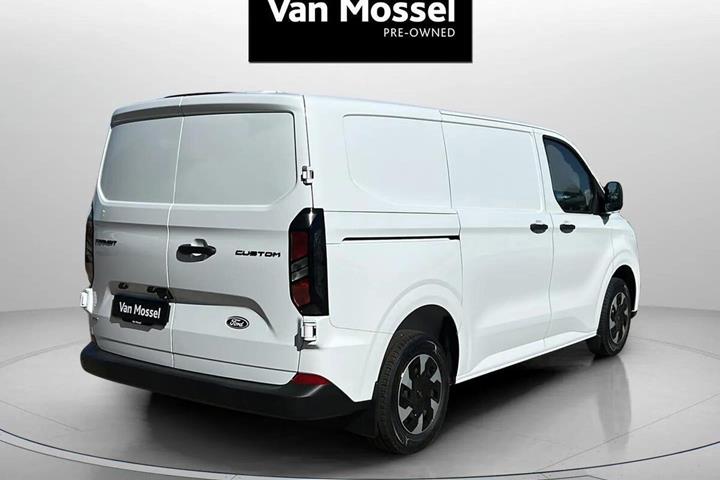 Hvid Ford Transit Custom fra 2025