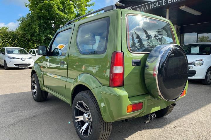 Grøn Suzuki Jimny fra 2006