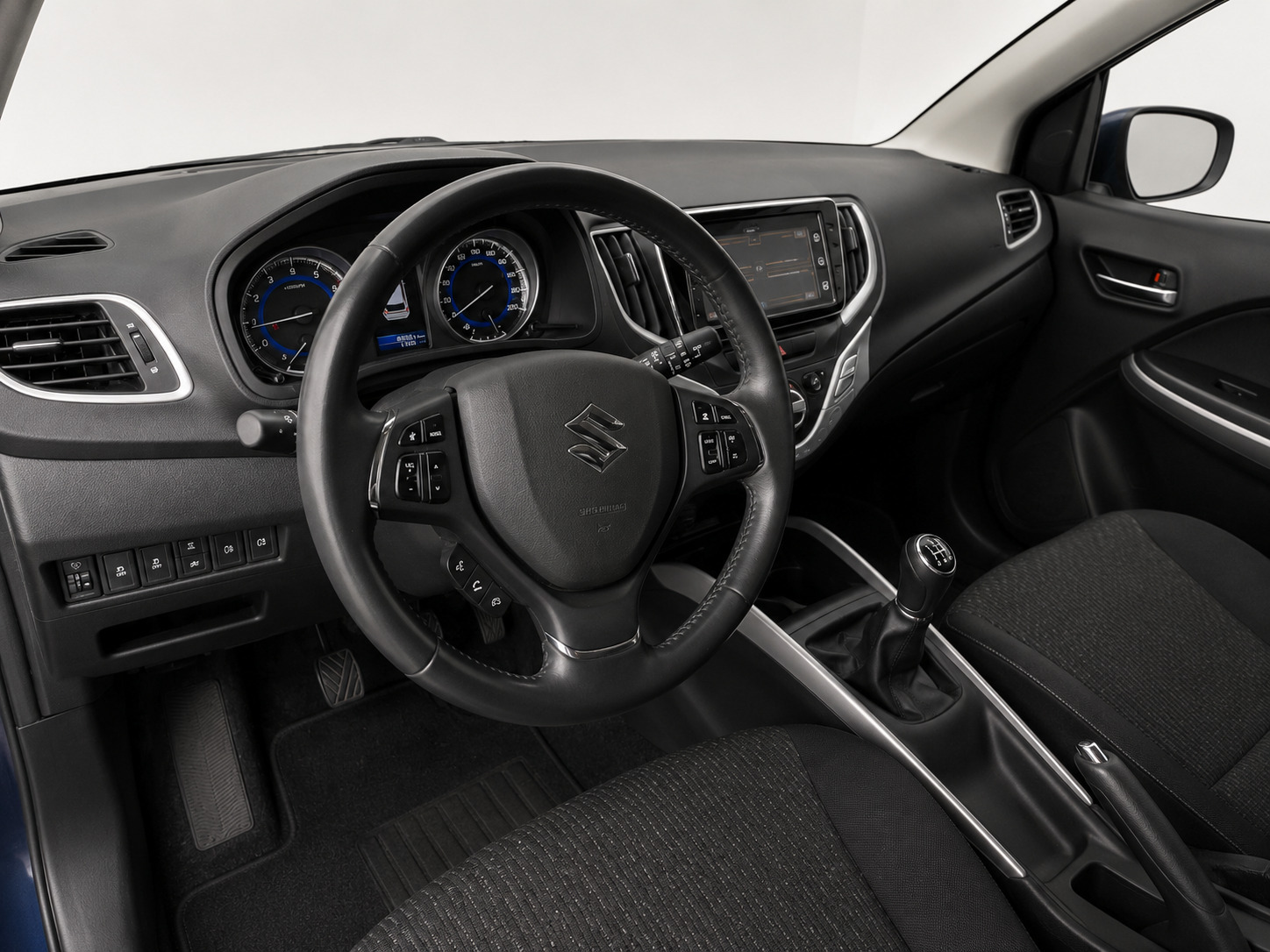 Blå Suzuki Baleno fra 2018