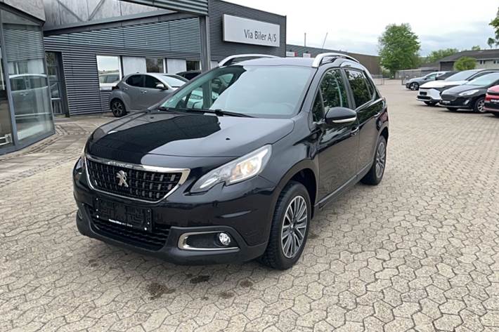 Sort Peugeot 2008 fra 2017