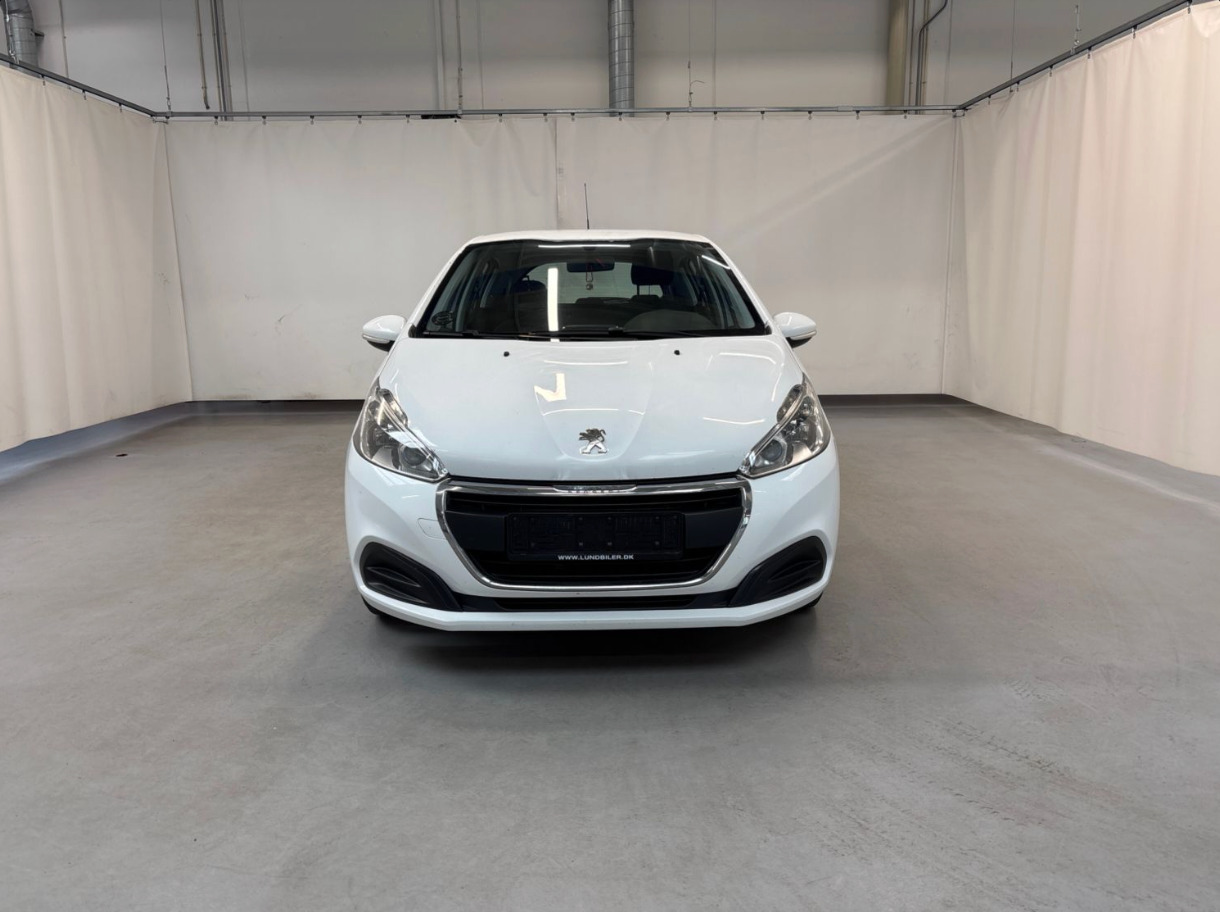 Hvid Peugeot 208 fra 2016