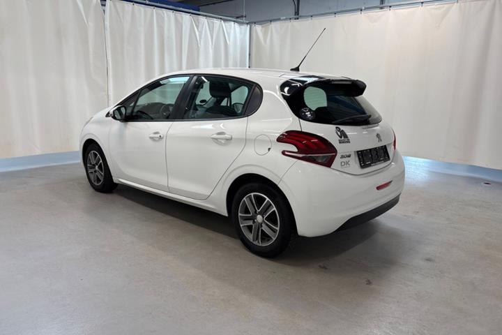 Hvid Peugeot 208 fra 2016