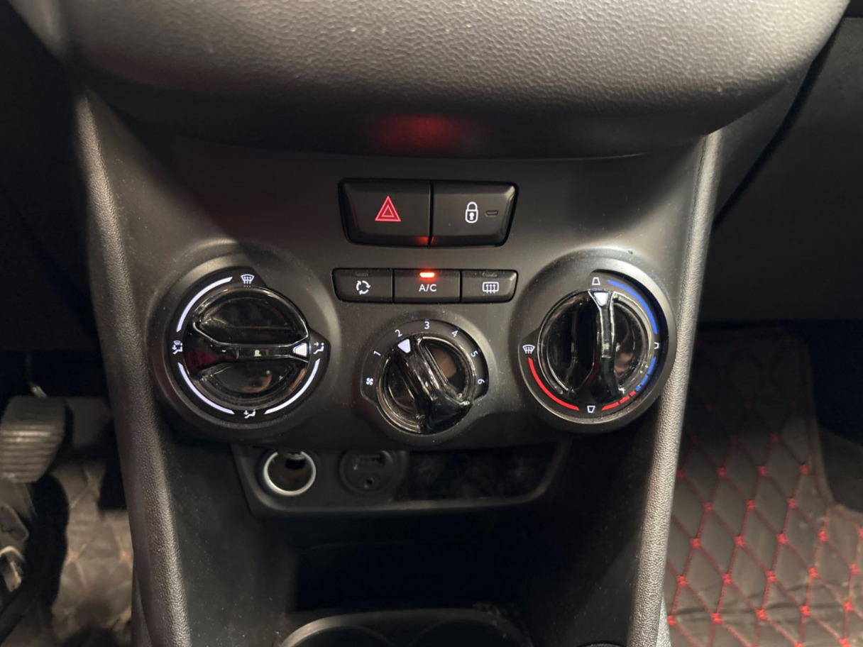 Hvid Peugeot 208 fra 2016