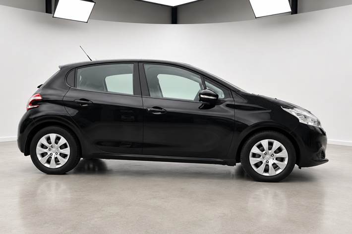 Sort Peugeot 208 fra 2014