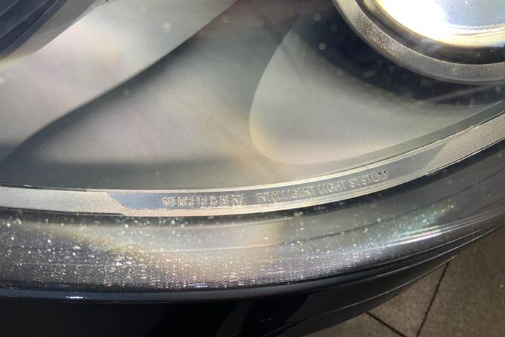 Grå Mercedes B180 fra 2014