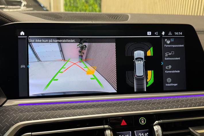 Grå BMW X5 fra 2023