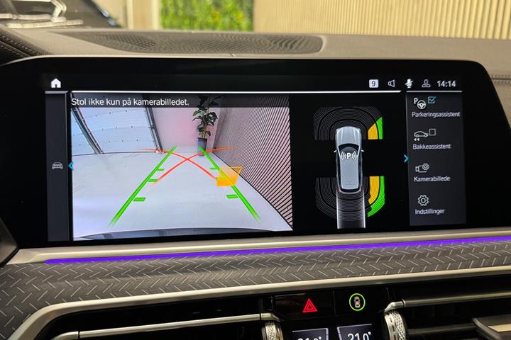 Grå BMW X5 fra 2023