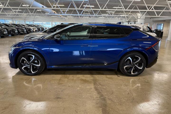 Blå Kia EV6 fra 2024