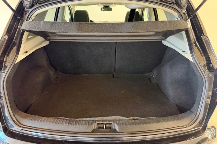 Sort Nissan Qashqai fra 2011