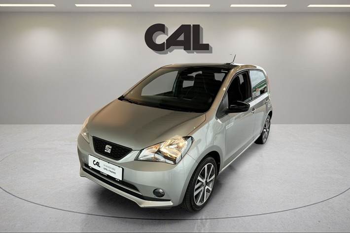 Sølv Seat Mii fra 2021 set udefra