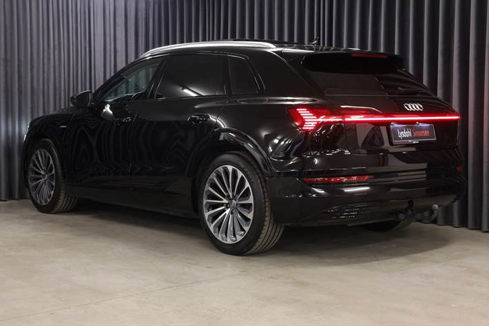 Sort Audi e-tron fra 2019